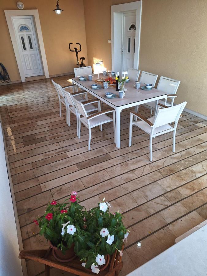 K. & M. Kolumbic Apartment Sveta Nedelja (Hvar)
